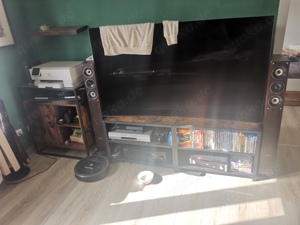 Verkauf eines modernen Samsung TV Gerätes
