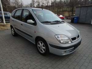 Renault Scenic 1.6 16V RT Bild 3
