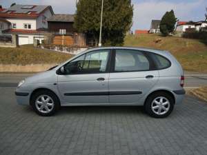 Renault Scenic 1.6 16V RT Bild 4