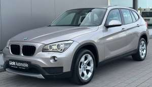 BMW X1 20 i sDrive/1.Hand/Scheckheftgepflegt/AHK/Navi