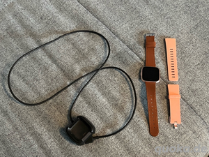 FitBit Versa Smartwatch Roségold M N FB505