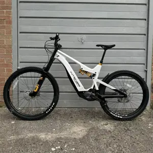 Intense Tazer MX Pro Carbonfaser-E-Bike, Baujahr 2024   Neu   Größe L