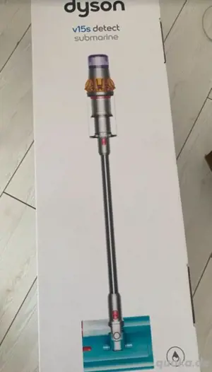 Dyson v15 