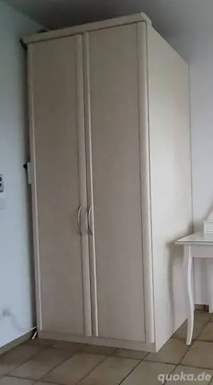 Kleiderschrank