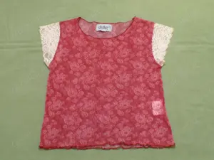 Shirt mit Glitzersteinchen rot 146
