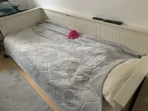 Ikea Hemnes Schlafcouch Tagesbett zum Ausziehen (Doppelbett)