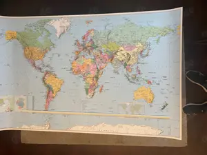 Laminierte Weltkarte Farbe 132 x 85 für 20 