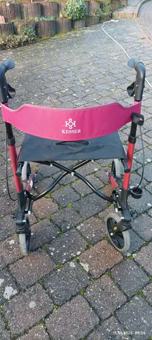 Rollator abzugeben, unbenutzt Bild 2