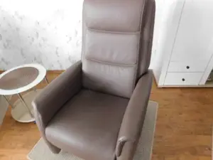 Wir bieten hier 2 gebrauchte Fernsehsessel an