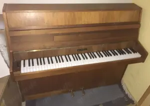 KEMBLE-Klavier mit Klavierhocker Bild 2