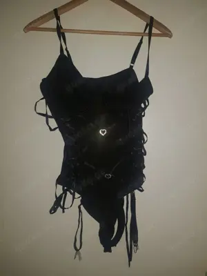 Sexy Dessous abzuegen  Bild 2