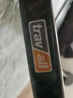 Kofferraum - Abtrenngitter (nach vorne) und Raumteiler (Kofferraum) der Marke Travall.  Gebraucht   Bild 2