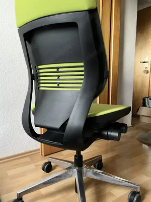 Steelcase Gesture Bürostuhl | Weiche Rollen | Nur Abholung Bild 6