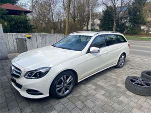Mercedes-Benz E 200 E 200 CGI BlueEfficiency (212.234)