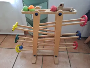 Holzkugelbahn zu verkaufen