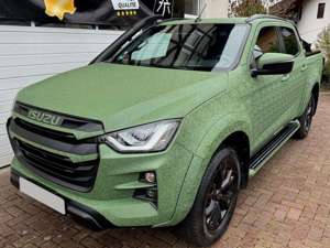Isuzu D-Max Double Cab 4WD V-CROSS Seilwinde, foliert, Deckel