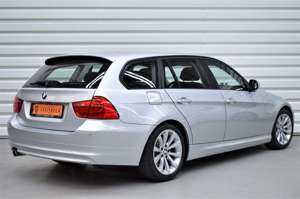 BMW 320 i Touring+Automatik+PDC+Tempomat+31.100KM Bild 4