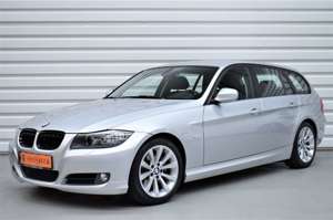BMW 320 i Touring+Automatik+PDC+Tempomat+31.100KM Bild 3