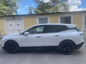 BMW iX 40 - Absolute Vollausstattung - Perfekter Zusatand