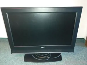 Fernseher LG 26LC42 m. Fernbedienung 