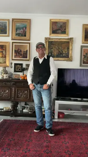 Wer Spass und Diskretion, Sauberkeit und Niveau sucht, ist hier richtig! Hallo Ladies, (und damit me