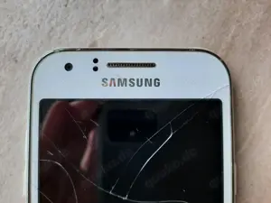 Samsung Galaxy J1 weiß technisch sehr guter Zustand Glasschaden Bild 7