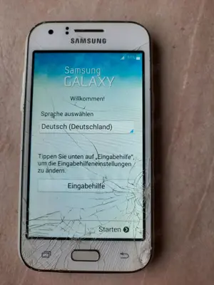 Samsung Galaxy J1 weiß technisch sehr guter Zustand Glasschaden Bild 3
