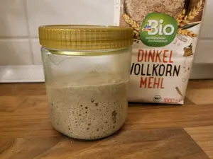Sauerteig aus Bio Dinkelvollkornmehl Starter Anstellgut VERSAND Bild 2