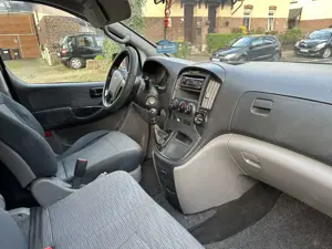 Hyundai H-1 H-1 GRAND STAREX Euro5 Klima 6-Gang Bild 4