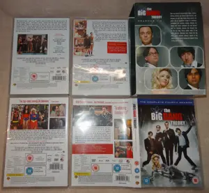 DVD The big bang theory 4 DVDs Staffel 1-4 Englische Sprache sehr gut erhalten Wir brauchen Platz  Bild 5