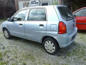 Suzuki Alto Automatik / 5-türig/ wenig km/ met+FH /D4-KAT