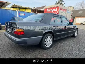 Mercedes-Benz E 260 W124 / H-ZU. / AUTOM / SCHIEBEDACH Bild 5