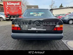 Mercedes-Benz E 260 W124 / H-ZU. / AUTOM / SCHIEBEDACH Bild 4