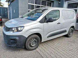 Peugeot Partner Premium*1.HAND*NAVI*EURO 6*Heckschaden Fahrbereit*