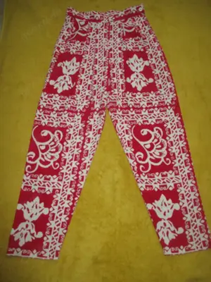 NEU 1980er VINTAGE Phantasie- Print DESIGNER Leinen Karotten High Waist Bundfalten Hose Gr.34-36 X