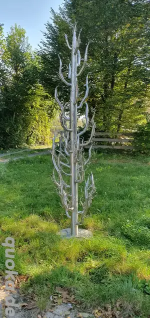 1 zimmerwohnung gesucht  -- Geschenkt   Edelstahlskulptur 