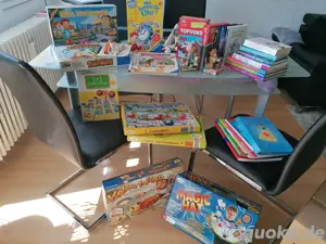 Große Umzugskiste mit Spielsachen, 24 Teile 