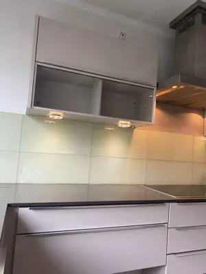 Einbauküche Nobilia-Miele Geräte-Steinplatte-Top Beleuchtung  Bild 11