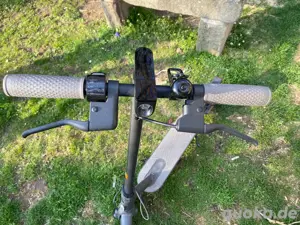 Xiaomi MI 3 E-Scooter  Bild 6