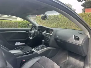 Audi A5 Coupé 2.7 TDI DPF multitronic Bild 4
