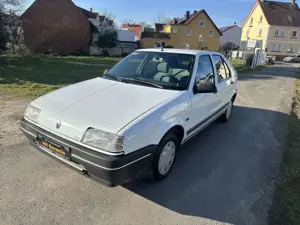 Renault R 19 1.Hand*SH-Gepflegt bei Renault*Oldtimer*HU/AU NEU