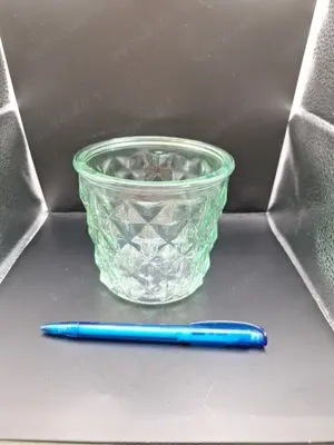 Vase aus Glas ca. 10cm hoch Durchmesser ca. 10cm