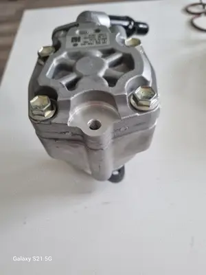 Ein VW Originale Servolenkung Pumpe für VW T 5 und Multivan neu Bild 5