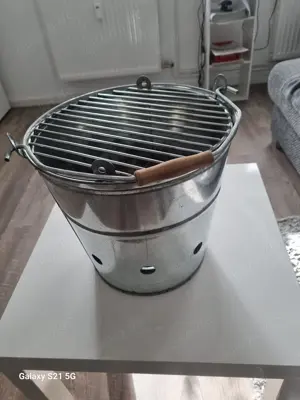 Perfekter Grill Eimer jetzt zur Angrillzeit ideal auch auf dem Rad mit zu nehmen 