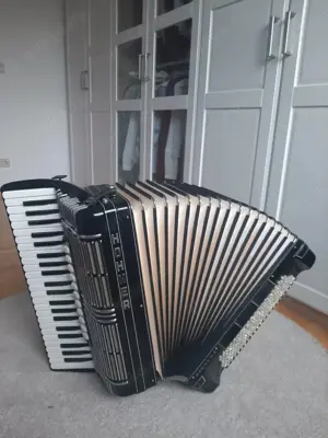 Hohner Morino VI N Akkordeon 185 Bässe 
