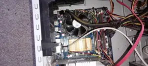 Alter PC Gehäuse 2 Festplatten Win10 Netzteil Grafikkarte Mainboard Prozessor DVD 4GB RAM Bild 8