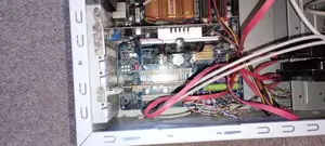 Alter PC Gehäuse 2 Festplatten Win10 Netzteil Grafikkarte Mainboard Prozessor DVD 4GB RAM Bild 9