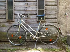 Sursee Damenfahrrad in hellblau und weiß Bild 1 Sursee Damenfahrrad in hellblau und weiß Bild 1