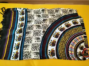 Verschiedene Lunghis Sarongs Pareos Wickeltücher Dekotücher (Neuware) mit Fransen L od. XL Bild 7