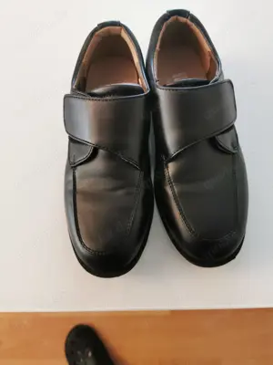 Jungen shue neue ungetragene